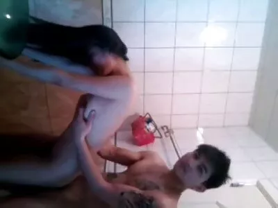 Young Man Fucked հասուն թխահեր